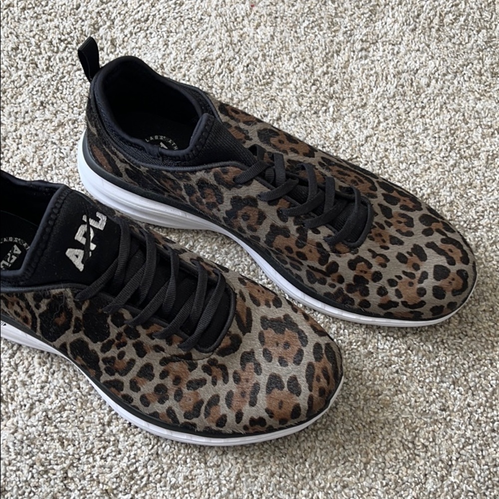 APL Techloom Phantom Gray Cheetah Print